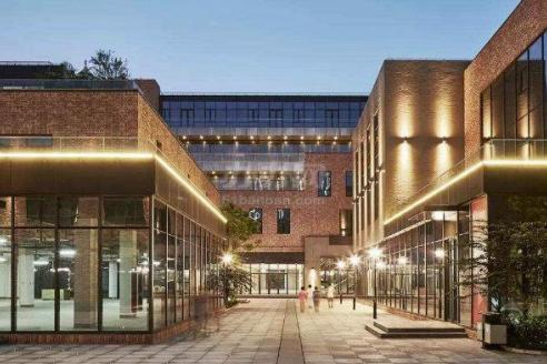 徐汇区3.4.9号线宜山路站 西岸创意园 220平出租